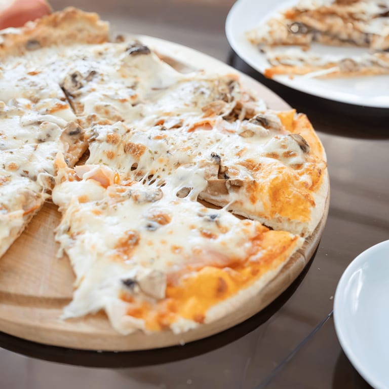 BBQ Chicken Pizza Delight